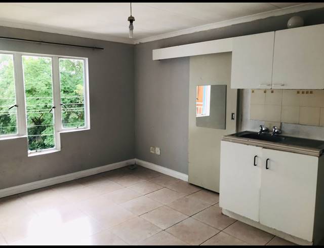 1 BEDROOM APARTMENT FOR SALE IN SCOTTSVILLE